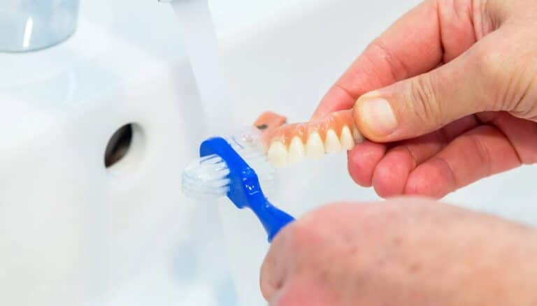 A Complete Guide on Dentures
